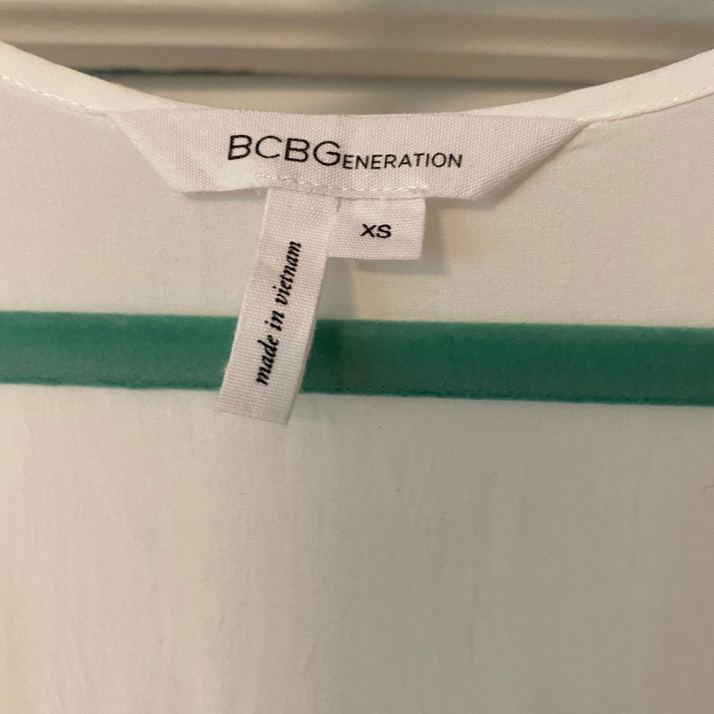 Bcbg Solid White Top - image 2